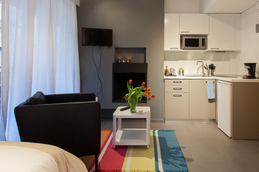 Homz Studios Neapolis Atenas Exterior foto